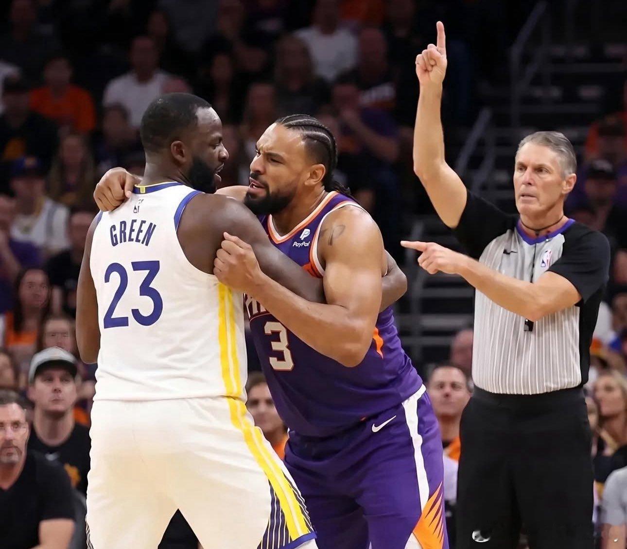 斯科特·福斯特是今日勇士太阳生死战的裁判长