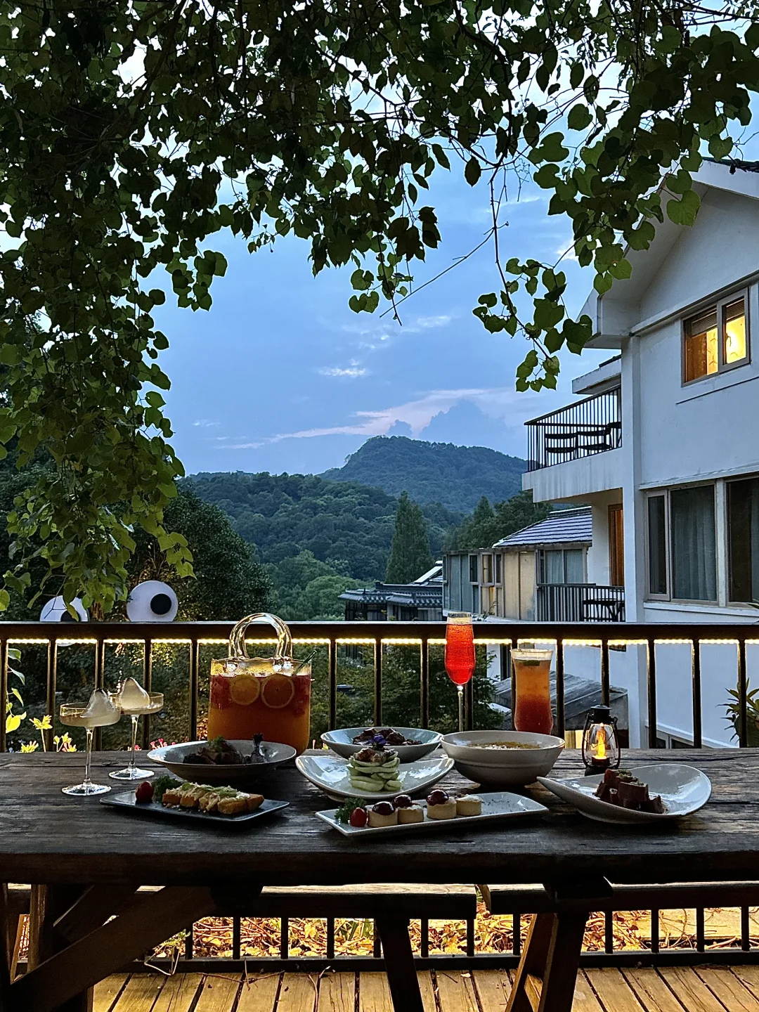西湖边新开的！！森林餐厅🌳真的好Chill…！！