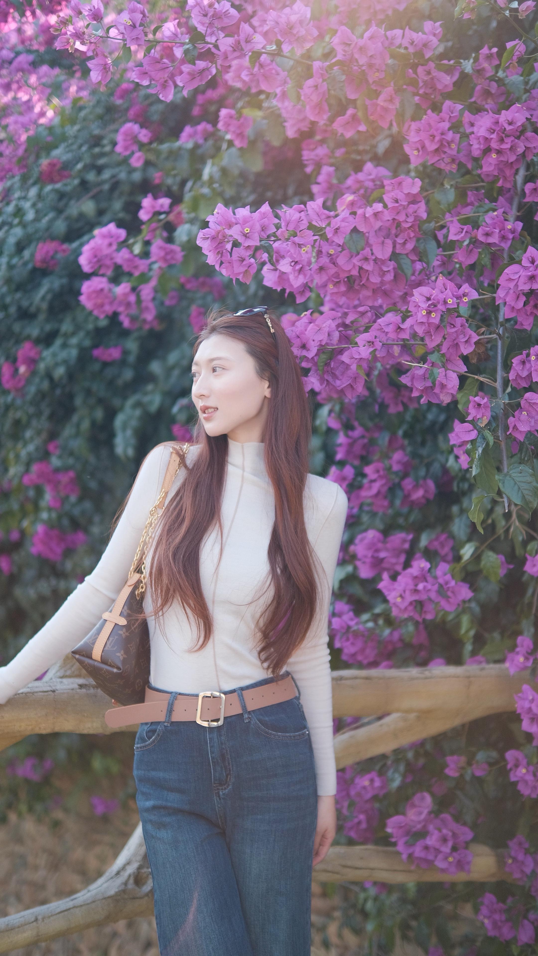 是花自然香 是爱自然长