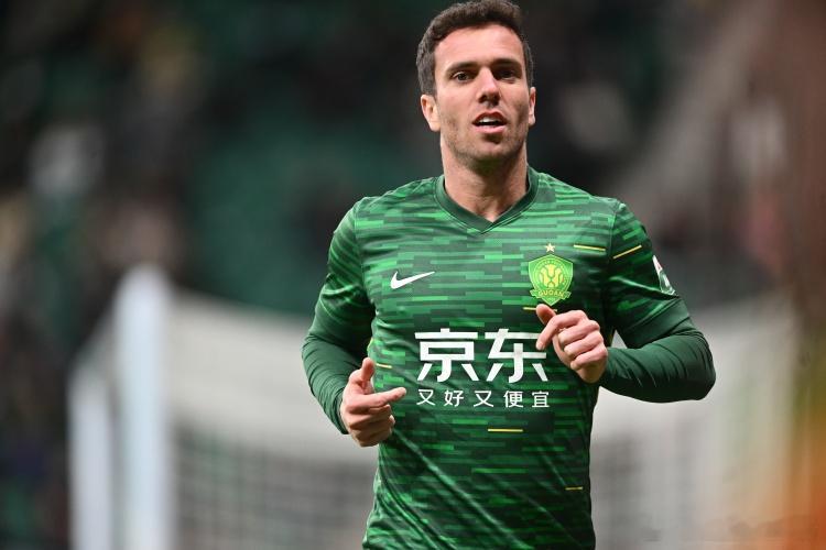 足球报：国安队一心备战足协杯决赛，未受亚冠二级联赛出局影响今晚19：00，国安与