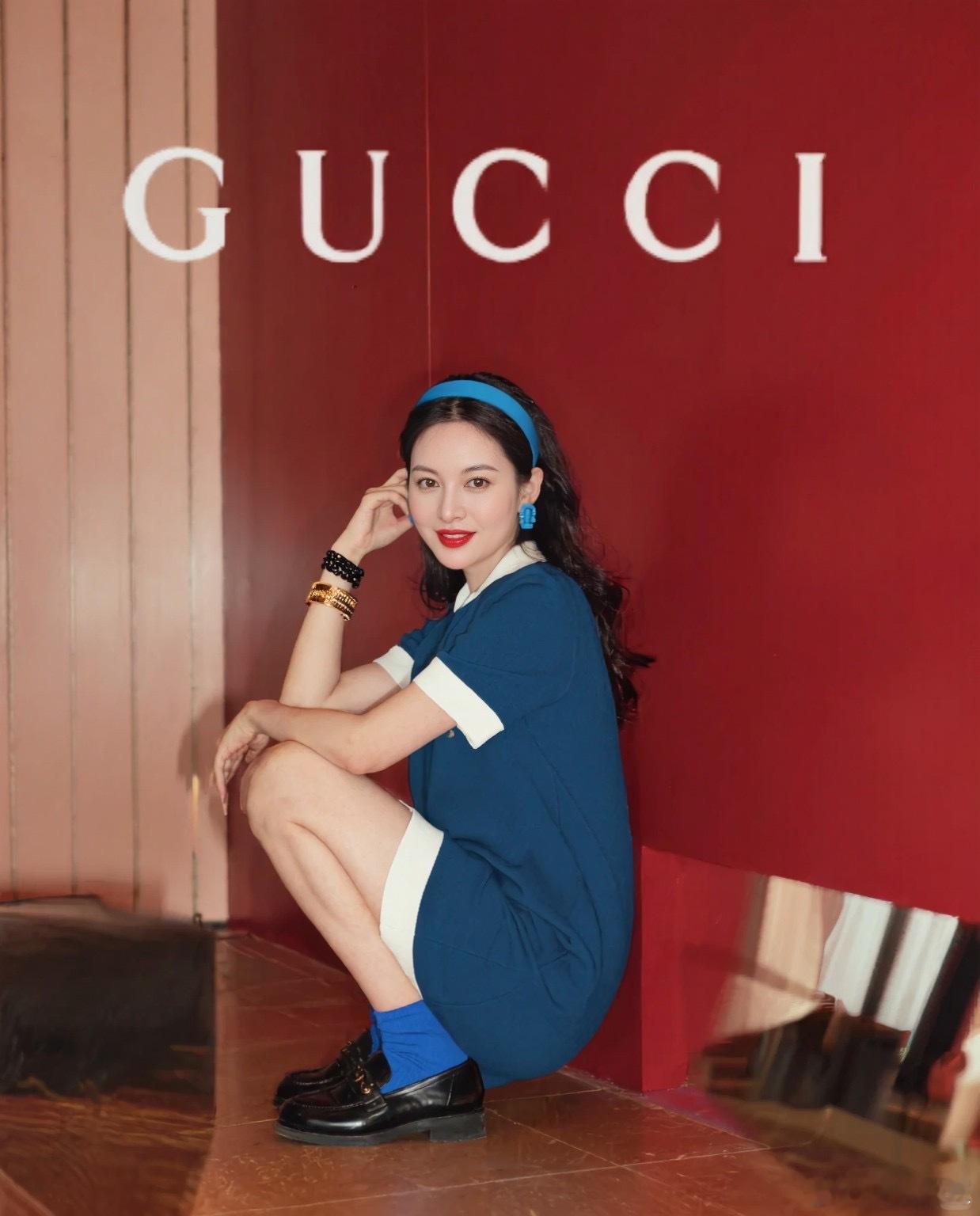 这锅盖头配我有点滑稽