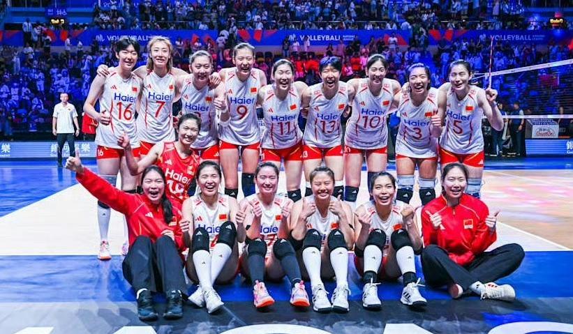 女排3-2击败美国晋级2026VNL总决赛四强!谁还敢说年轻的中国队是弱队？甚至