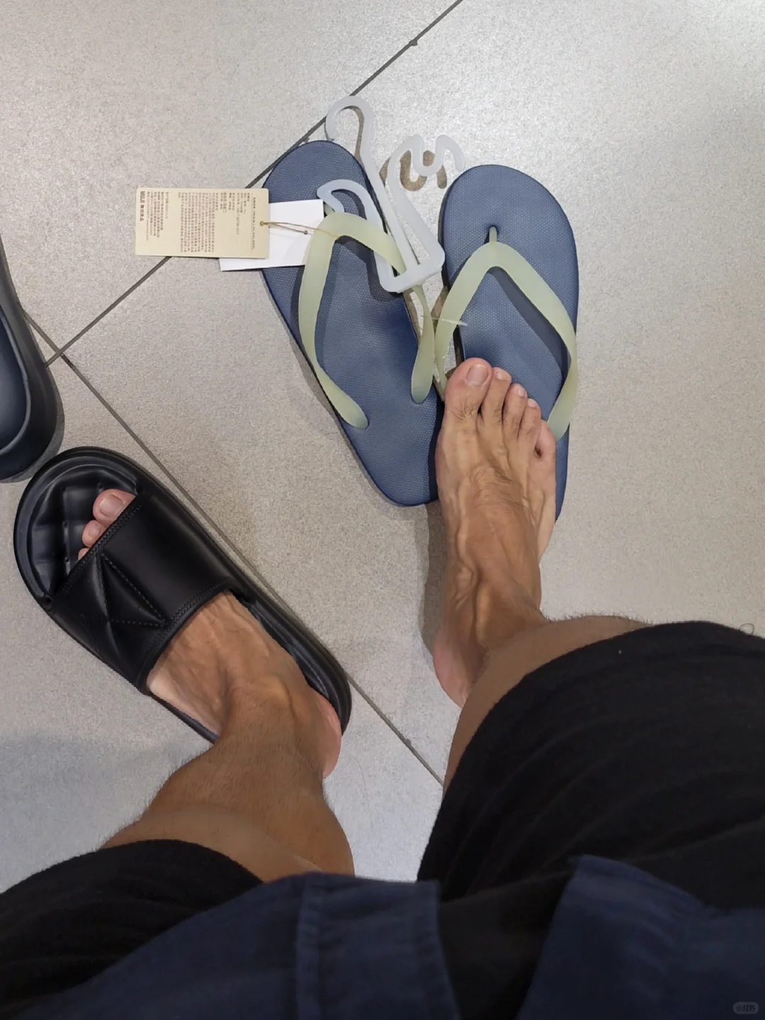 暴雨将至 来买拖孩