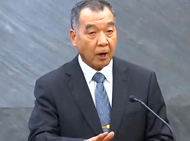 邱国正：“你要打多久我就陪多久！只要大陆战机敢越线，台军就开第一枪击落。”

邱