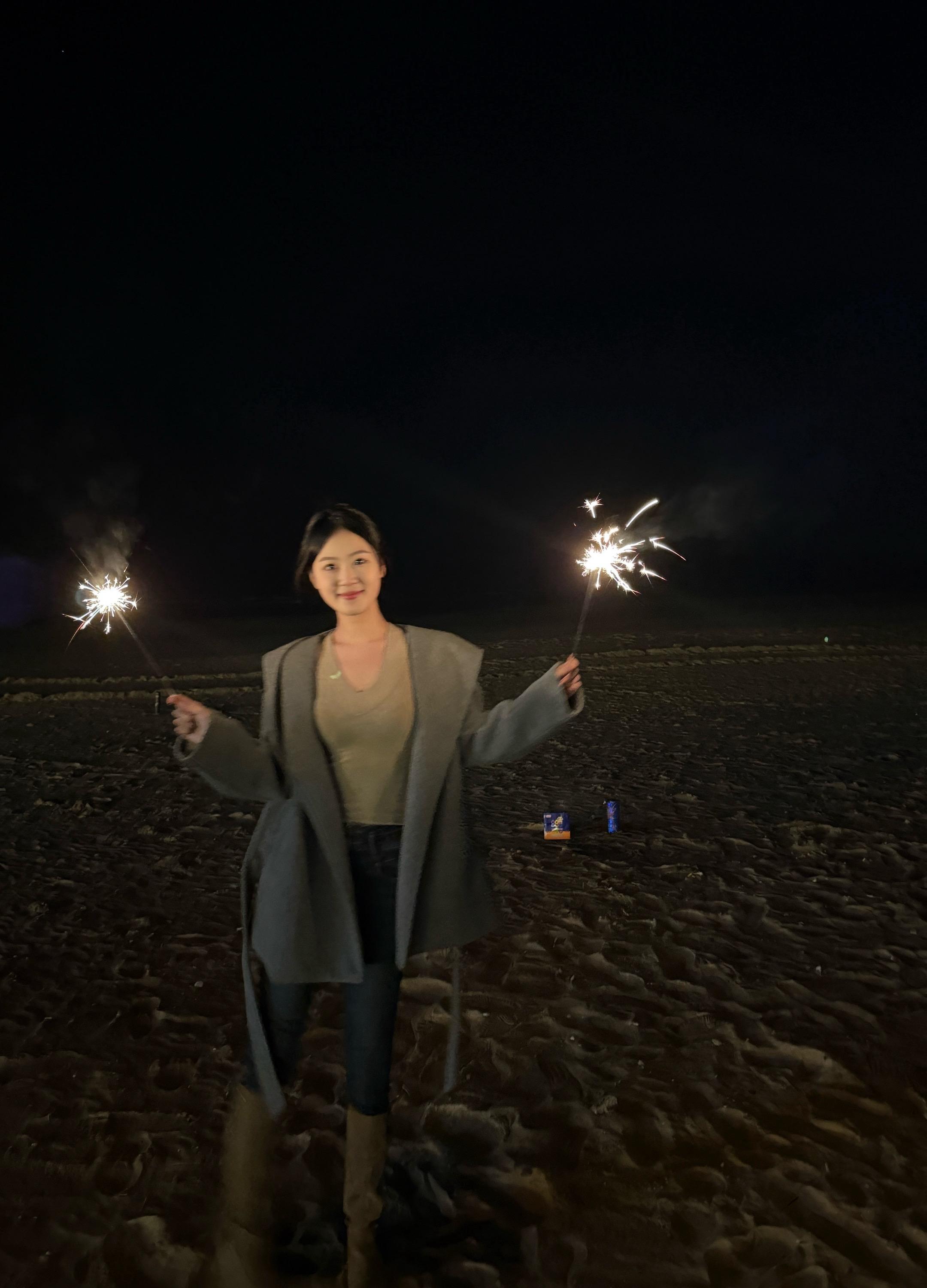 淡淡的就好了 细水长流也行 人生不会太圆满 不奢求虚无只珍惜爱我的和我爱的