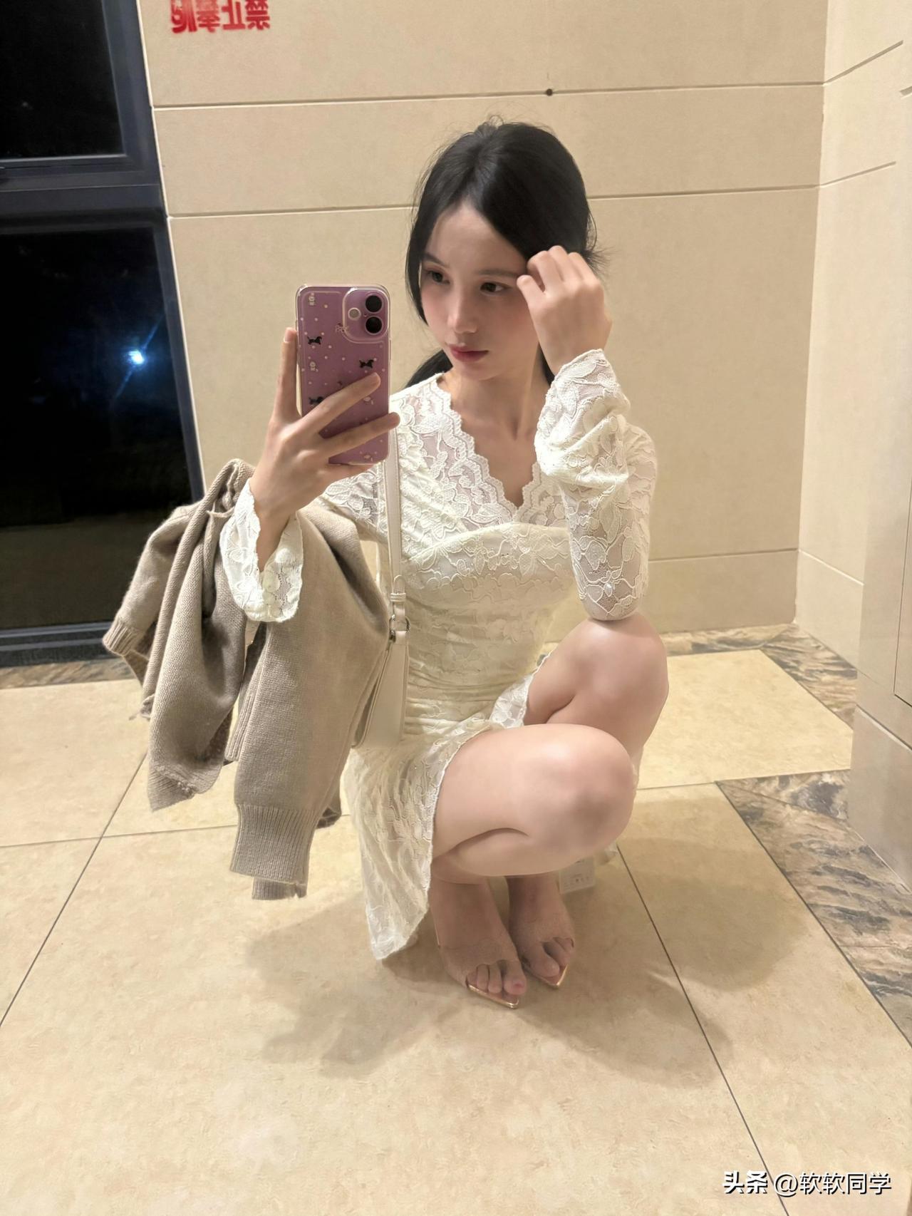 我这人很专一  感情跟拍照一样 从不p腿