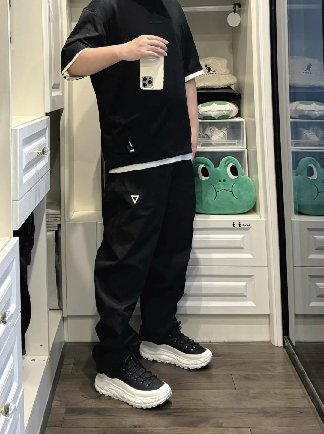 黑白叠穿｜户外鞋穿搭