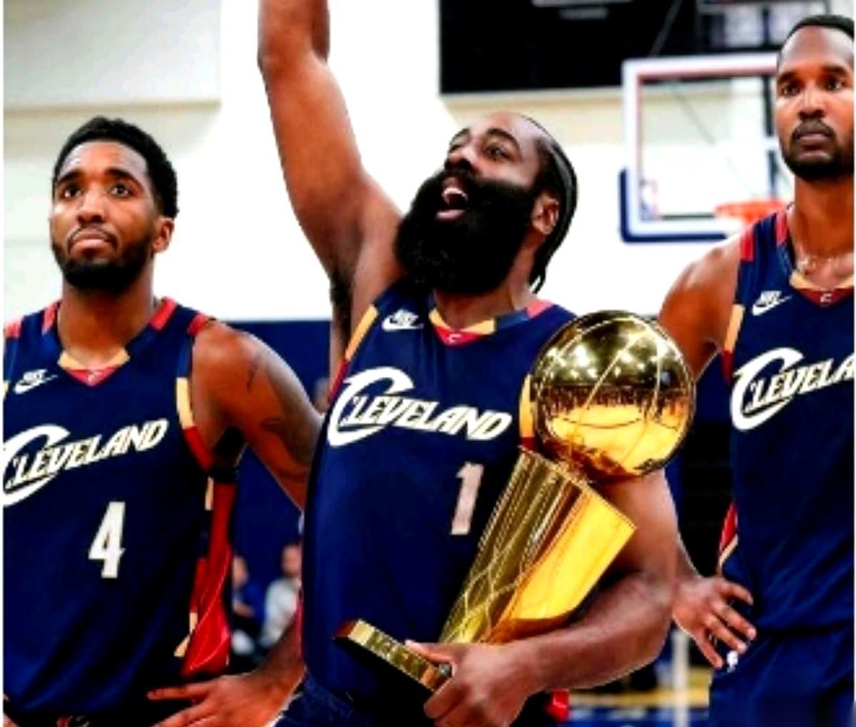 有些比赛，你现在回头去看录像，都觉得喘不过气。
真的，就感觉一个人往铜墙铁壁上撞