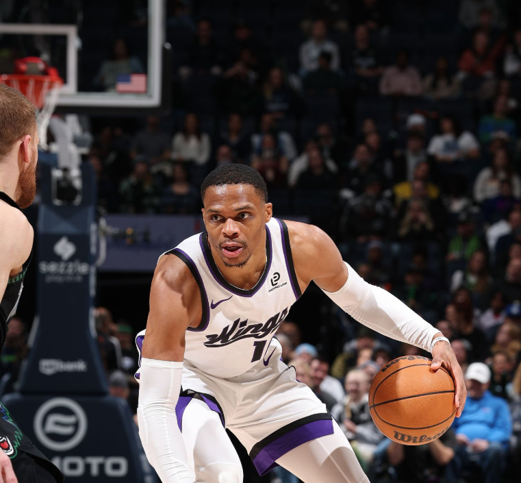 全场结束，国王103：117森林狼，威少8分7板10助3断，下场比赛继续加油国王