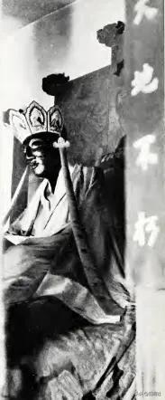 这就是传说中的顺治帝肉身佛，在北京慈善寺，1937年毁于大火，现在已经看不到了。