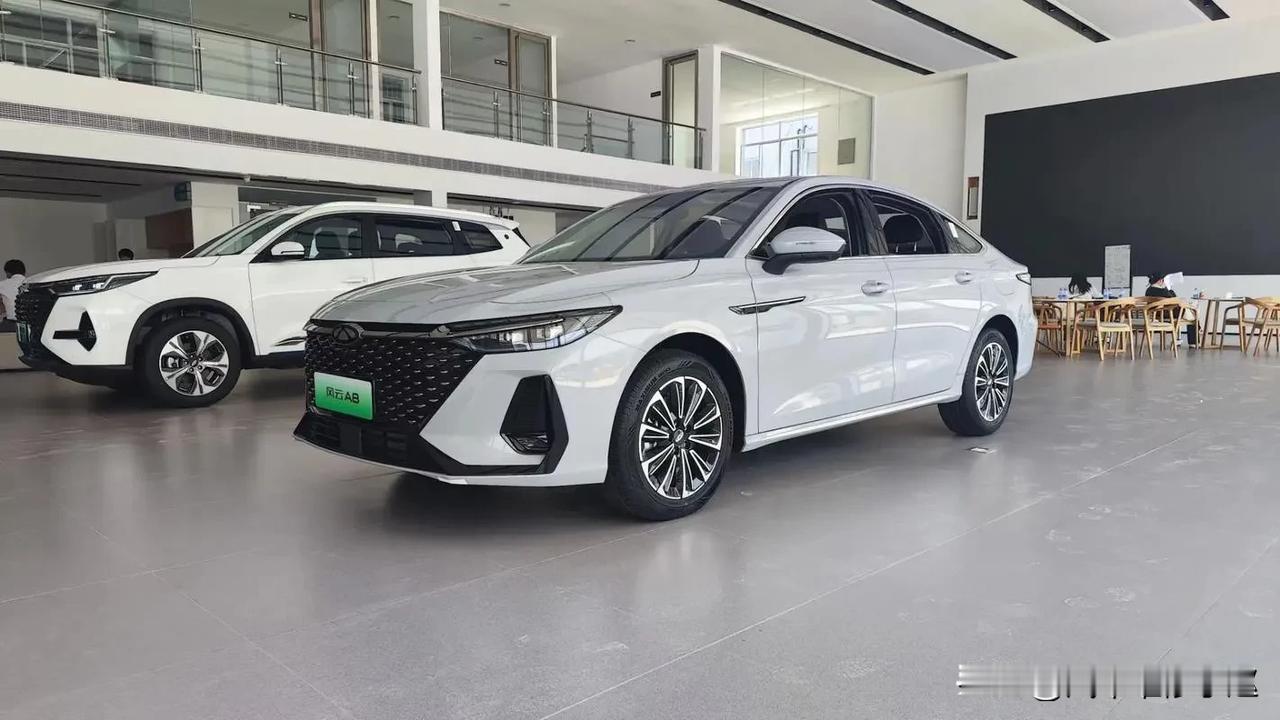 “一次性全款付清车款”和“还贷5年”，区别有多大？车款不有得说 车贷快还完了 车