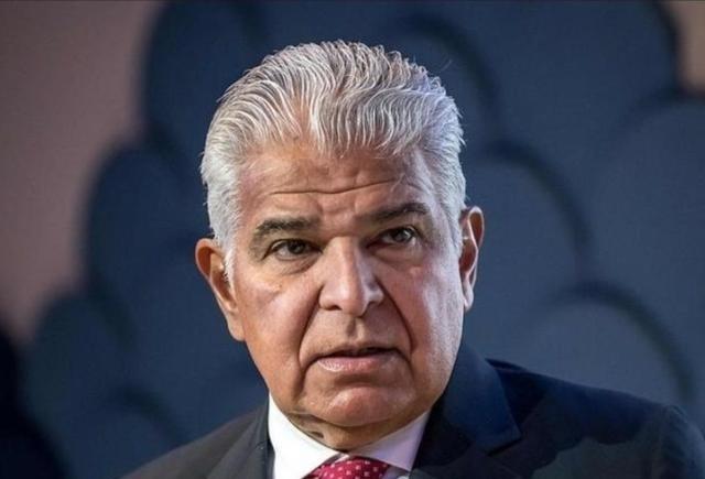 巴拿马公开喊话中国！
当地时间3月13日，巴拿马政府公开恳请中国企业不要放弃在当