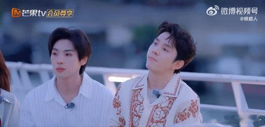 尚雯婕瘸着腿再唱浪姐初舞台尚雯婕[超话]尚雯婕瘸着腿站上浪姐初舞台太戳人！独特嗓