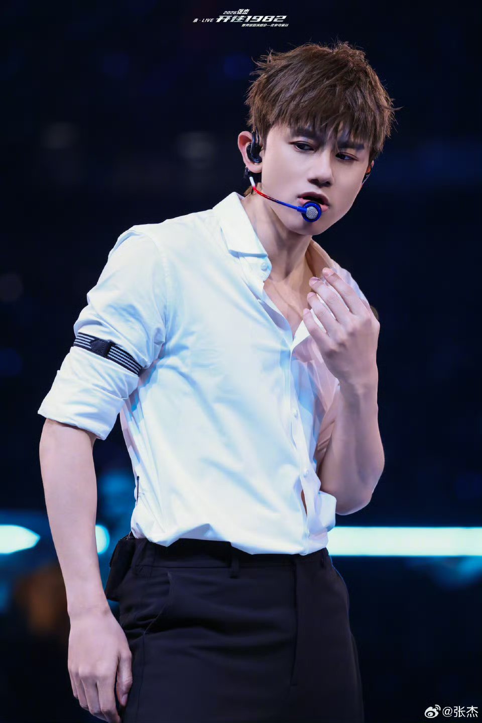 张杰分享网友鸟巢演唱会观后感张杰分享了网友看鸟巢演唱会的repo，不得不说，张杰