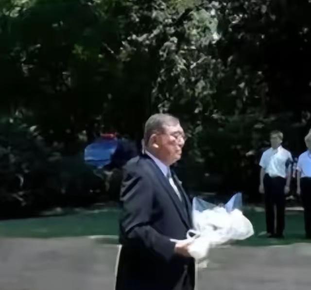 中国作为战胜国，本来有权在日本驻军。这是国际法写清楚的，不是随便说说。
二战后期