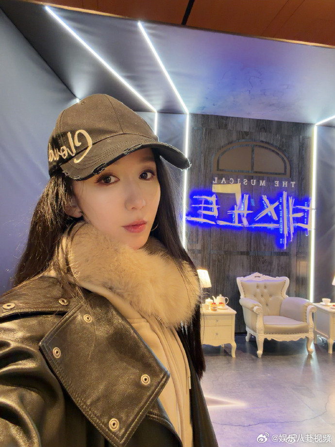 爱情公寓是霍建华推荐娄艺潇演的谁的 DNA 动了！胡一菲的角色居然是霍建华推荐的