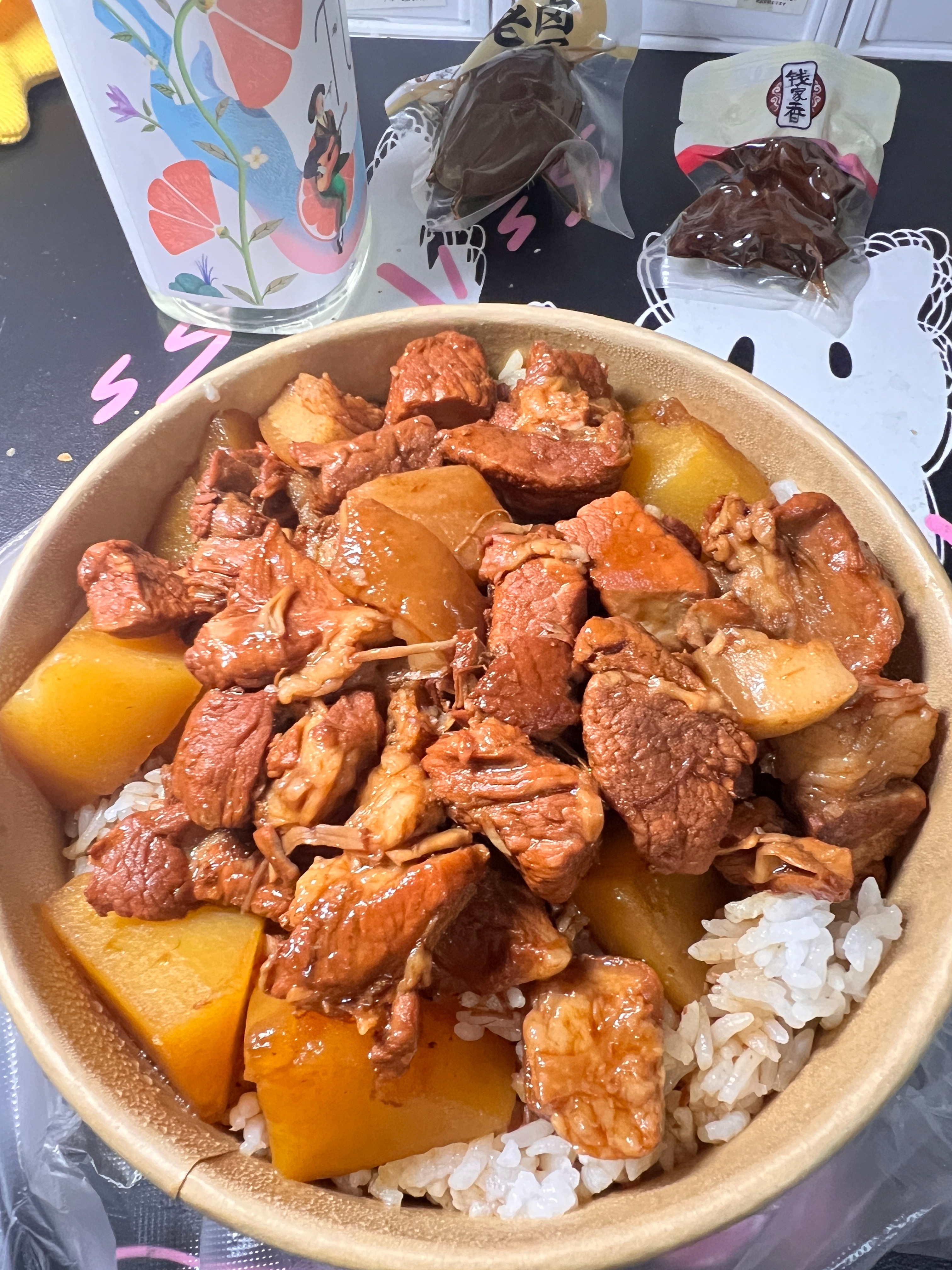 这么一份红烧肉饭居然才10块钱🍽️ 