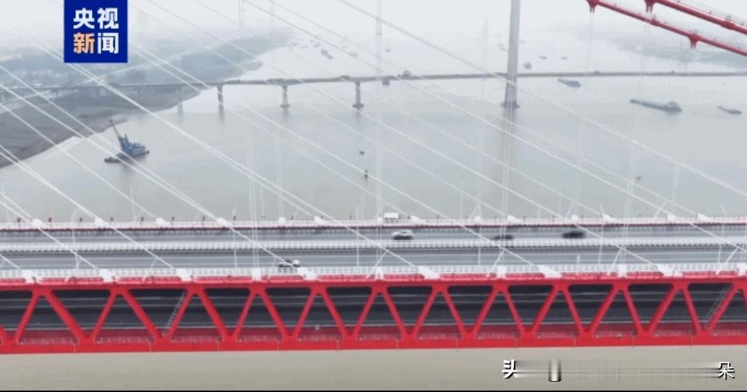 🚀【中国科技三连炸！深海、桥梁、太空全突破】本周中国科技实力刷屏全球，三大领域