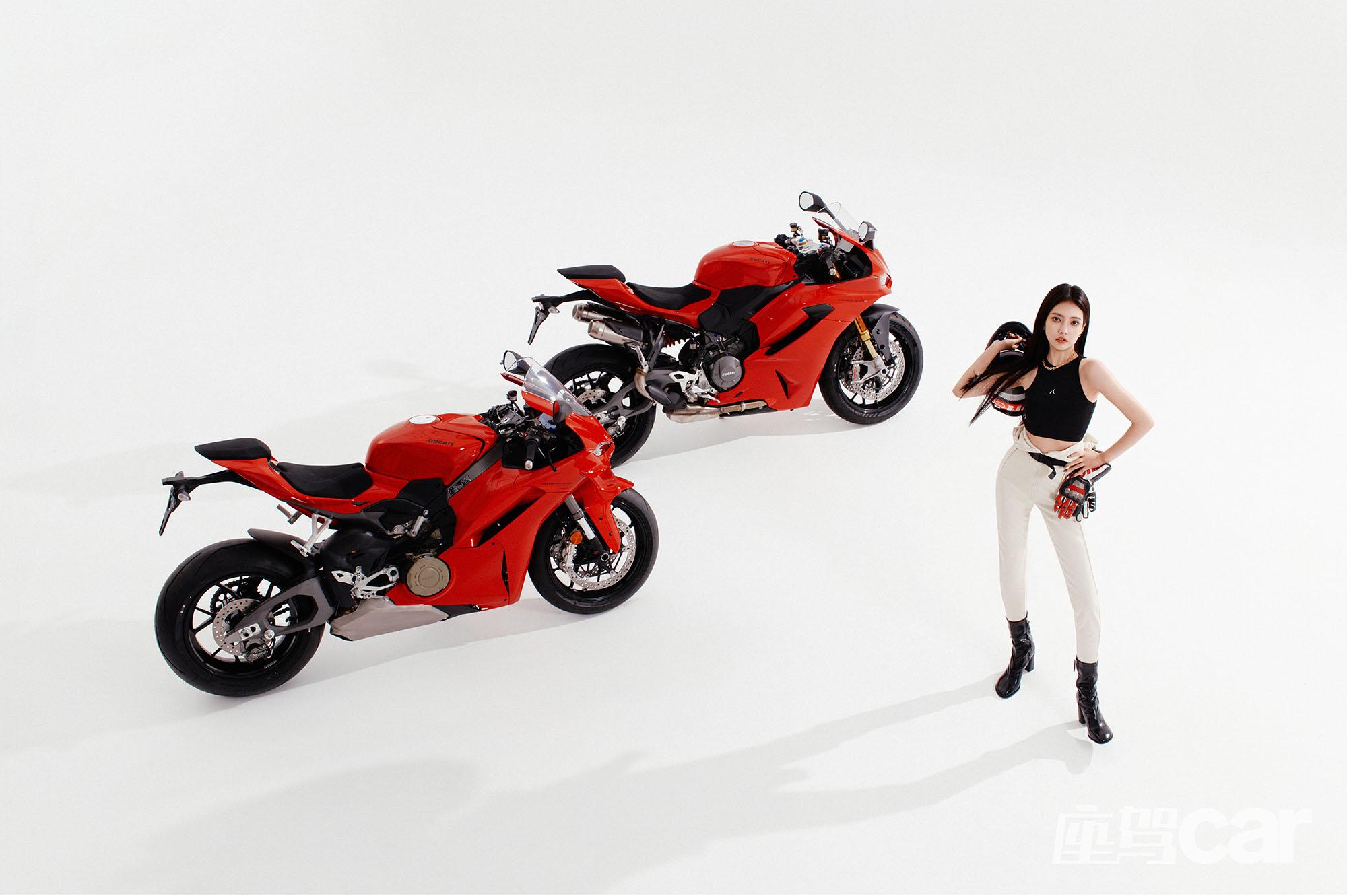 《座驾》car 2月刊明星人物——加奈那。她自喻是骑在风上的“猫”，又...