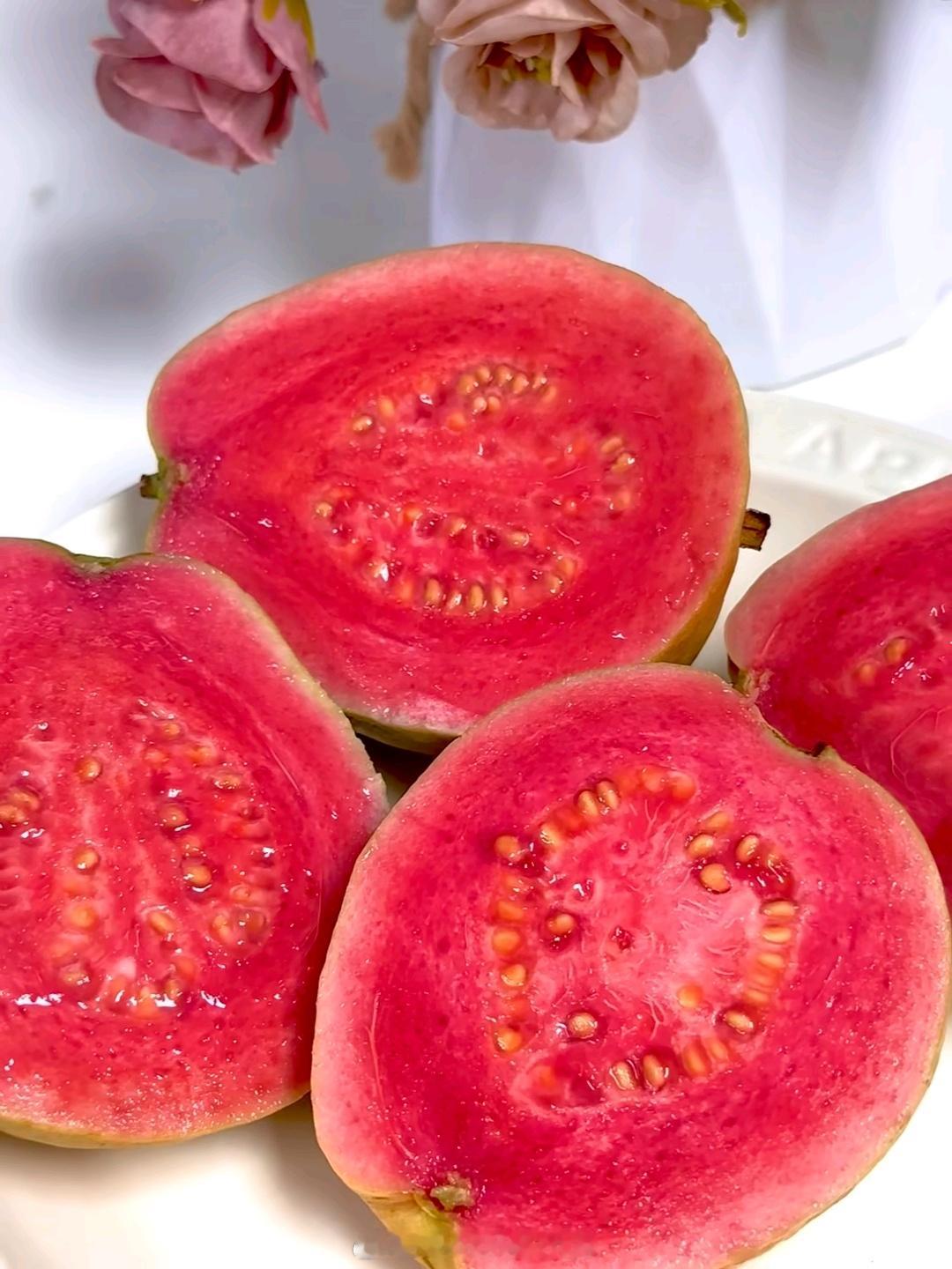 问了一圈都说芭乐好吃，只有我觉得它不好吃