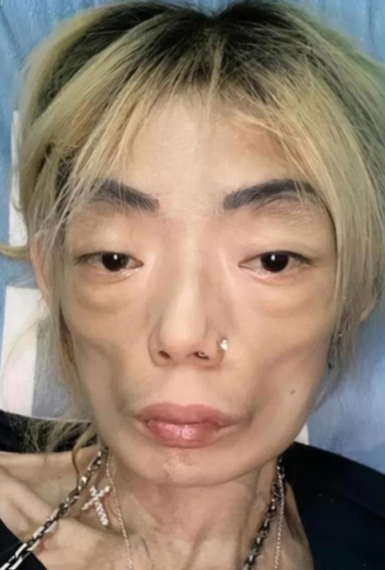 2000年，伍智恒嫁给了“永安百货太子爷”郭永淳。8年婚姻，让伍智恒做了10次肠