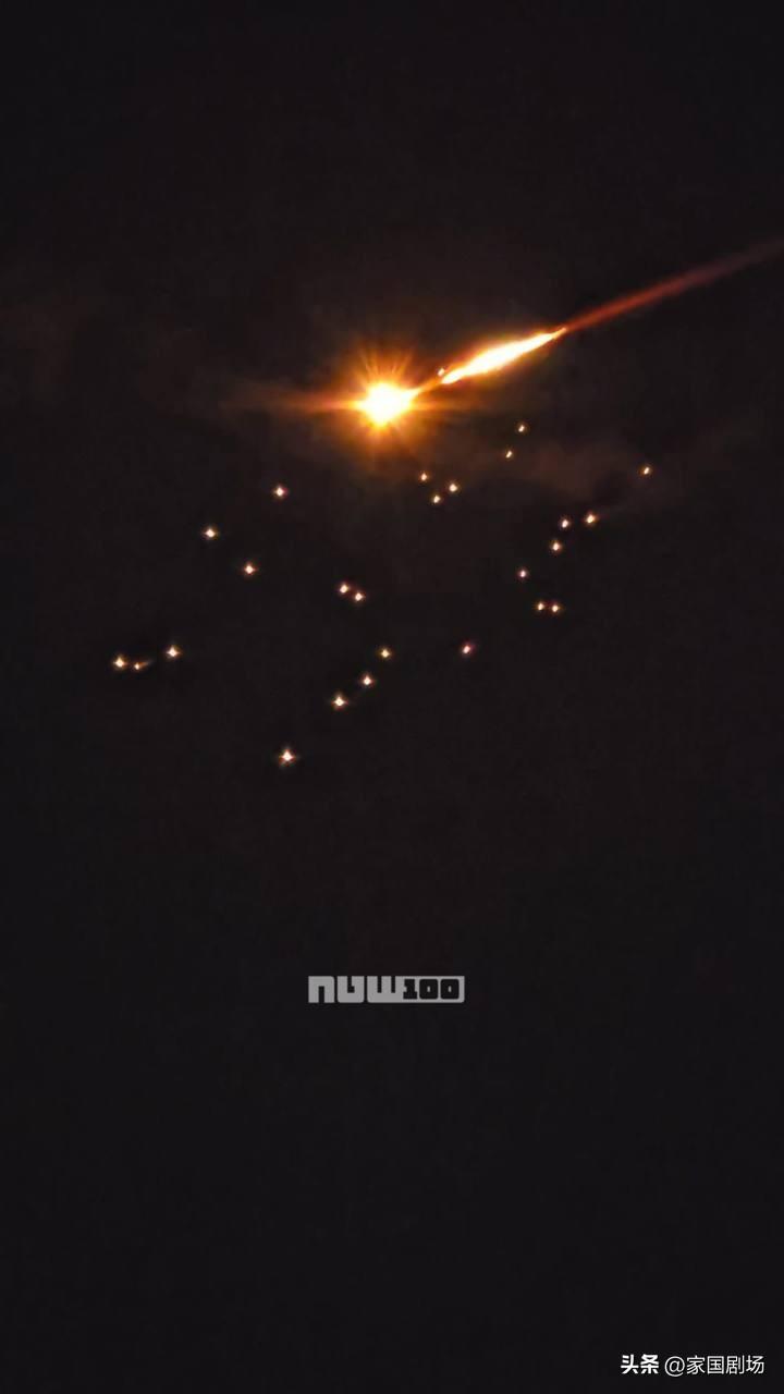 以色列广播公司：伊朗在最新一次对以色列的打击中，发射了裂变导弹。
       