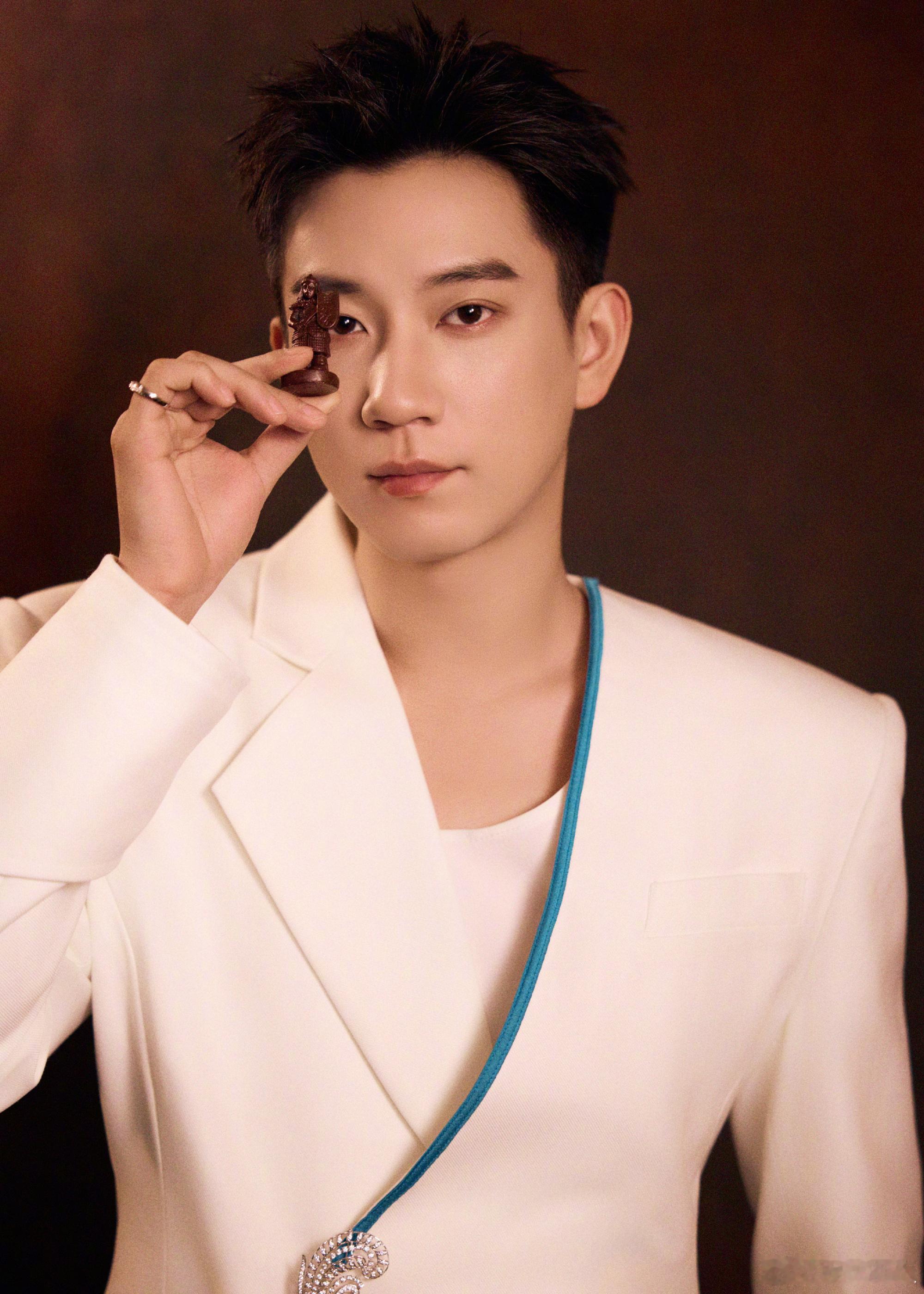 王子奇方否认新恋情王子奇方回应新恋情 王子奇工作室发文回应网传新恋情：“几位朋友