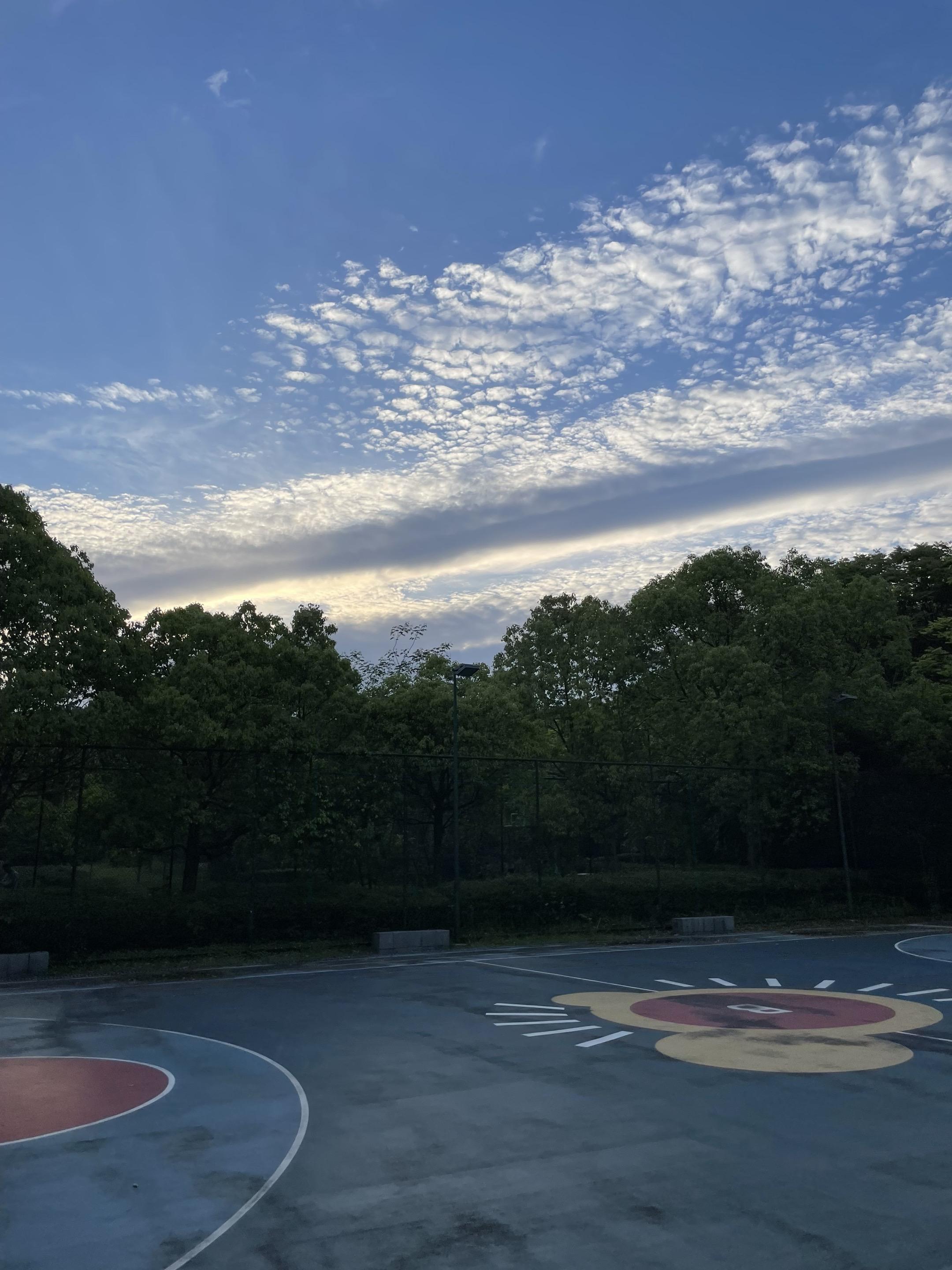 一个人这一生，最应该学会的，不是挣钱，也不是打扮自己，而是无论遇到多大...
