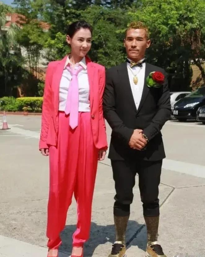 张柏芝和她的亲弟弟，妈妈的基因太偏心了！生张柏芝的时候，好像所有的好运气都用光了