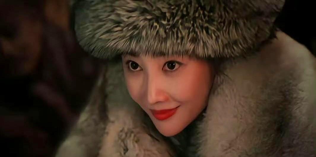 这个姐姐一出场又飒又靓，爱了爱了！

那赌场老赖赢不过就耍横，嚷嚷着在宁古塔他就