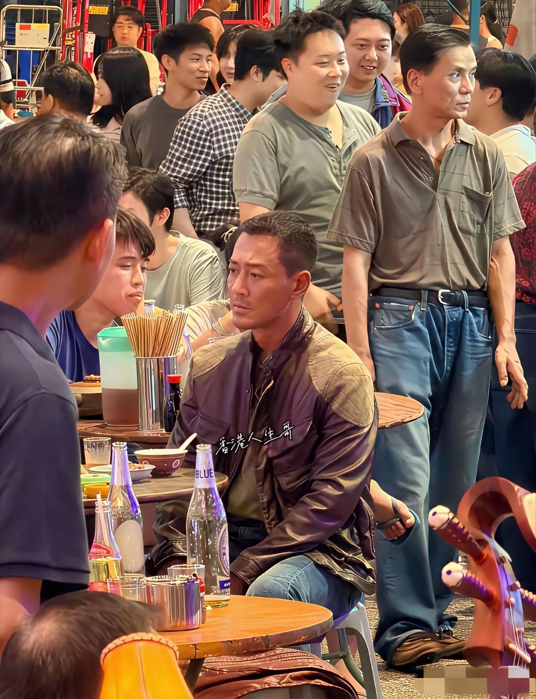 好面熟的明星啊！就是想不起来名字了
