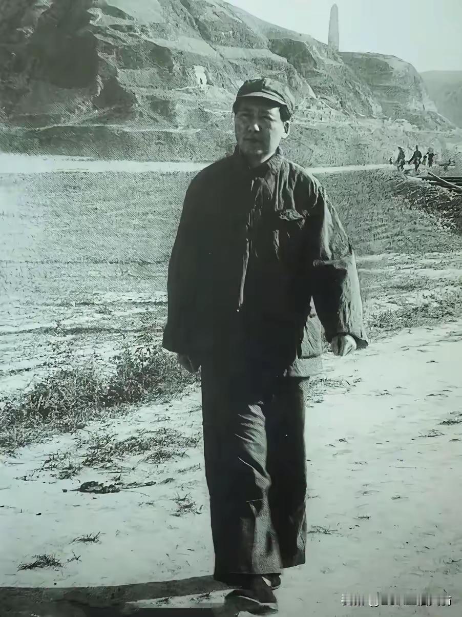 别再痴心妄想！诋毁伟人的时代，早已彻底翻篇
 
总有一些人心存侥幸，以为私下隐晦