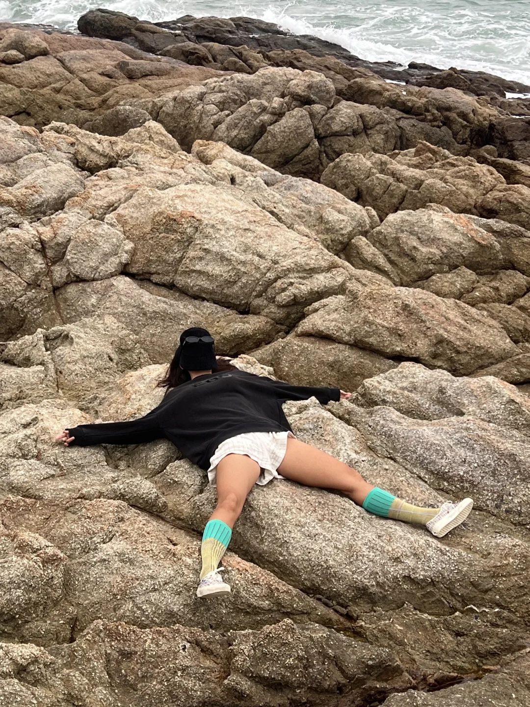 出来玩儿没必要太正常