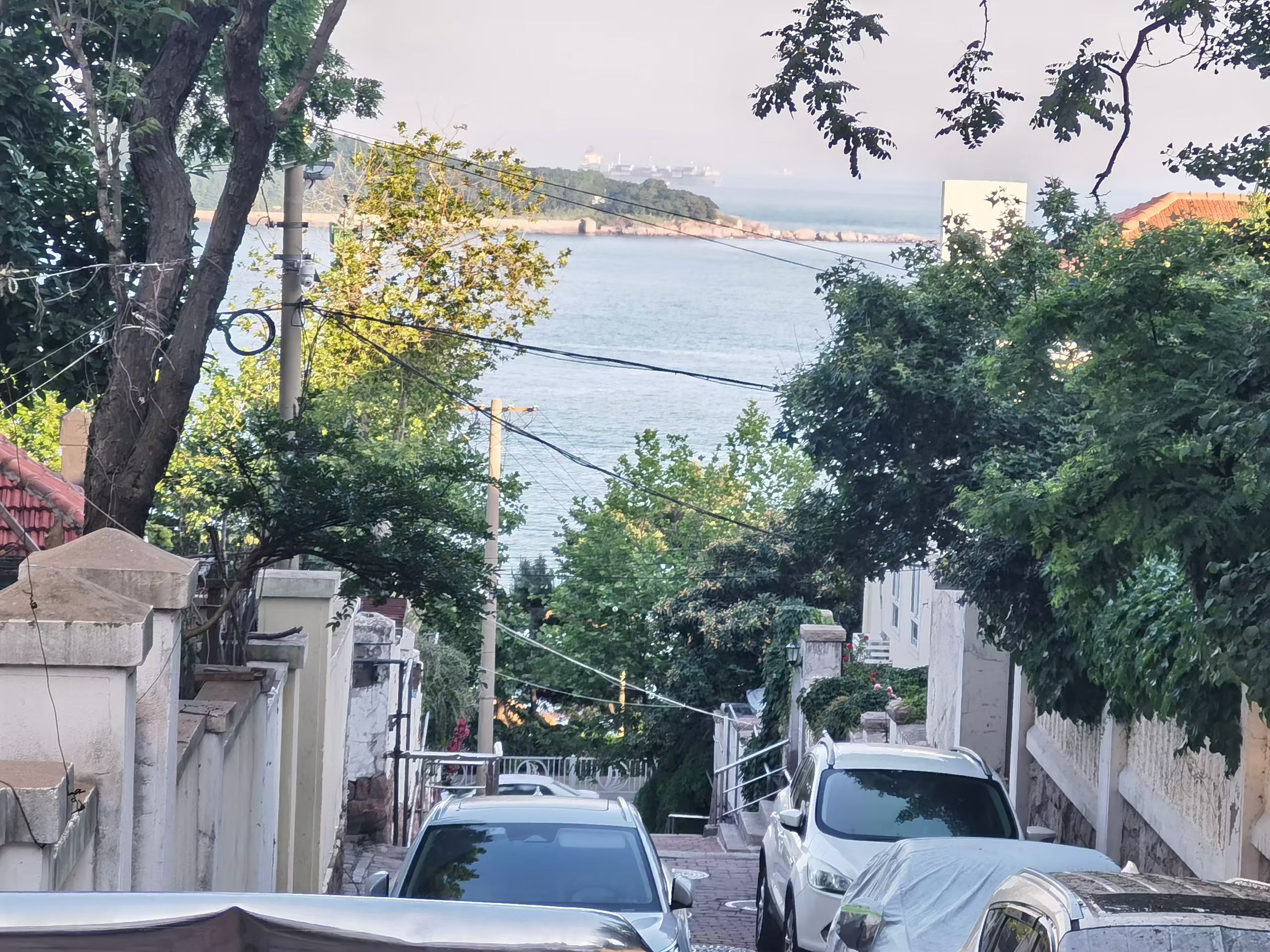 有海的城市好像更浪漫一些，所以要一起看一万次海🌊海岛游生活手记