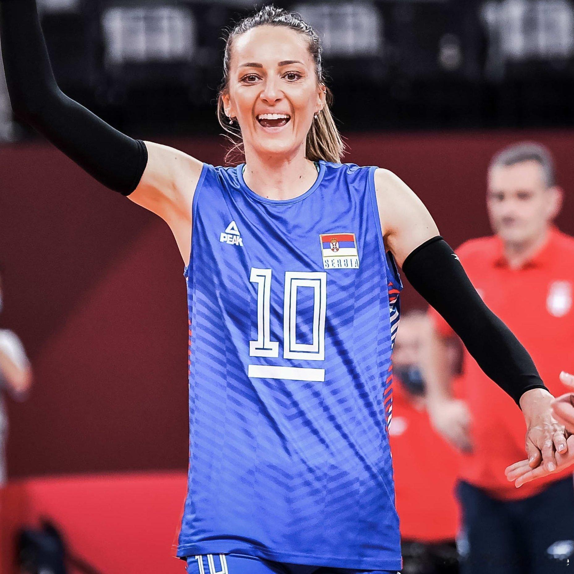 🎙️ 玛雅·奥杰年诺维奇谈她与佐兰·特尔契奇的交流：（听这意思还有回国家队备战