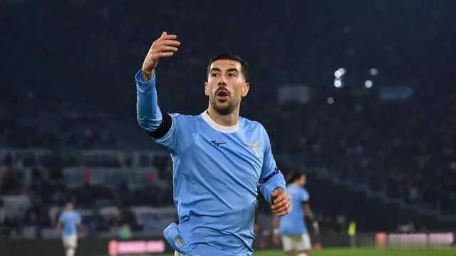 北京时间12月5日，在意大利杯1/8决赛中，拉齐奥依靠扎卡尼的角球头球破门主场1