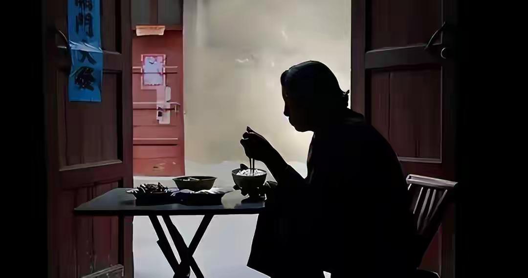 第一批丁克步入晚年！年轻时有多潇洒，老来就有多心酸
 
当年风靡一时的丁克，如今