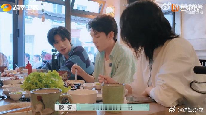 颜安成长的每个阶段都有尚雯婕天呐！颜安成长路上居然一直有尚雯婕，从《乘风 202