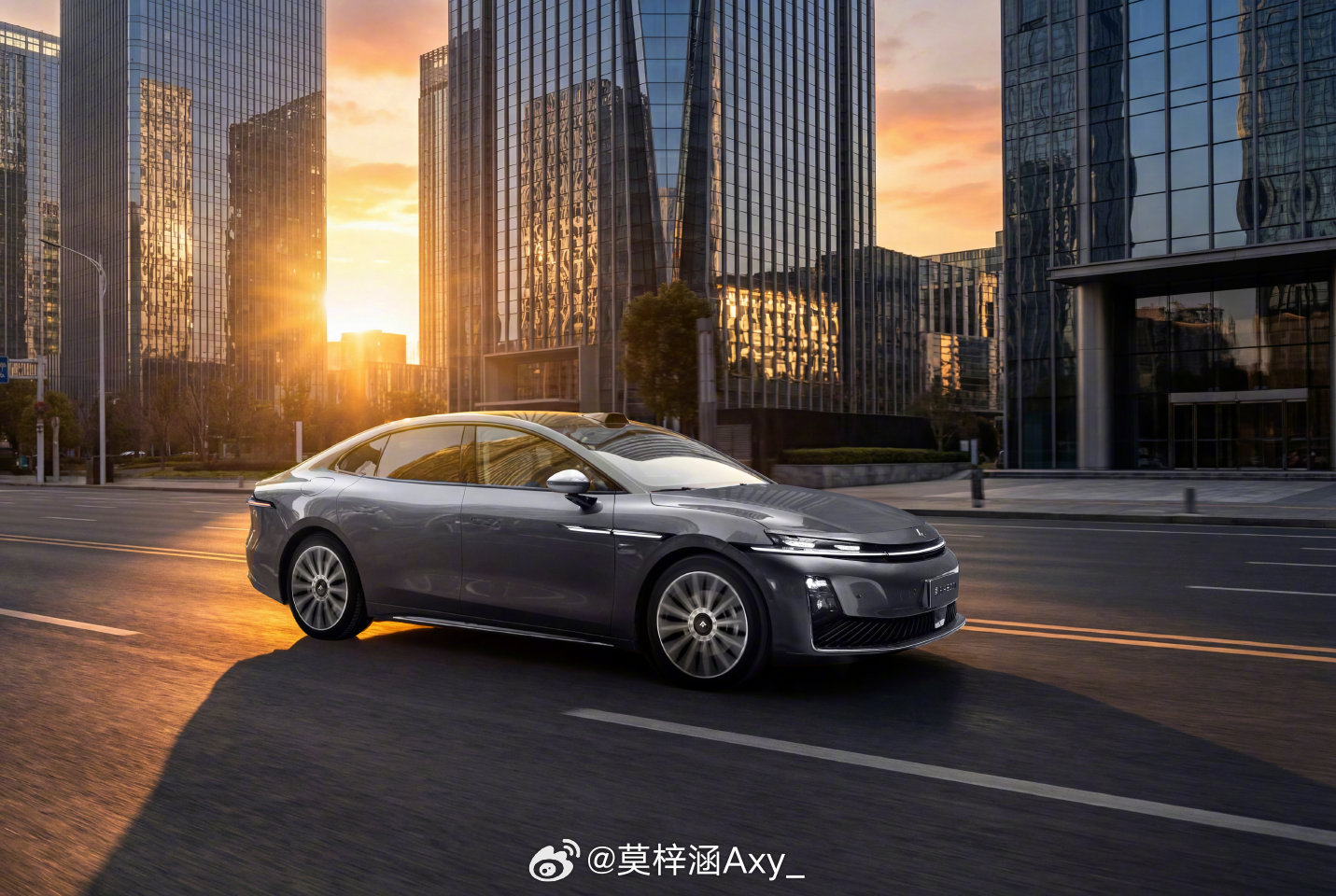 新豪华旗舰昊铂A800上市补贴后16.48万起昊铂A800补贴后16.48万起售