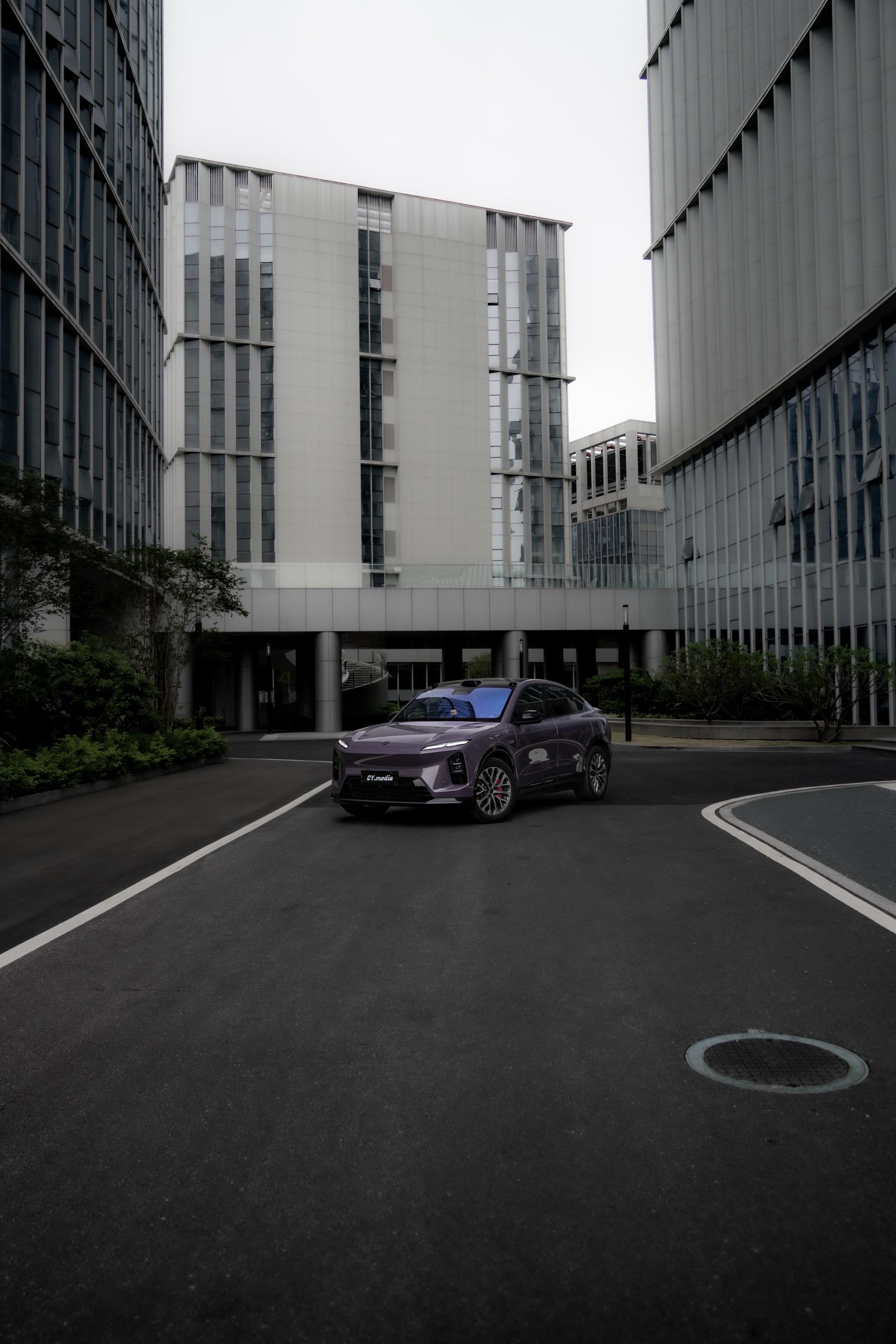 一眼沦陷，蔚来EC6才是都市人的浪漫座驾
