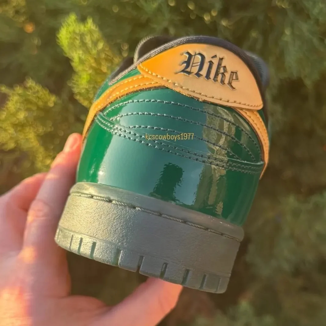 Nike SB Dunk Low “Green Patent” 年内发售款号: 