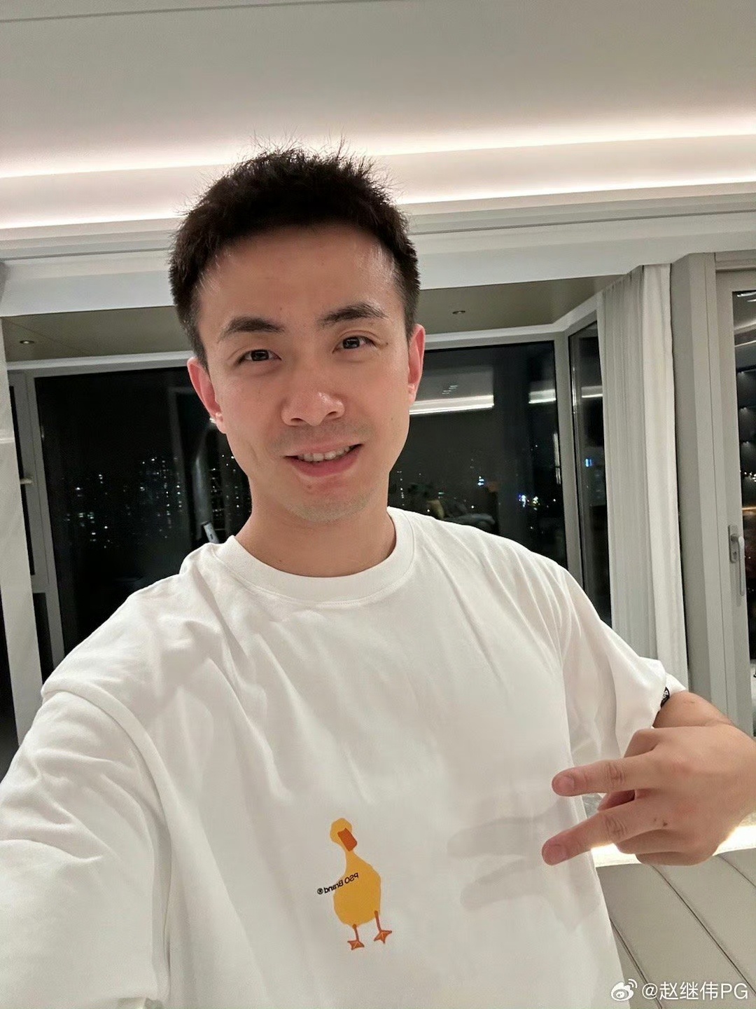 明星同款奶茶早晚各一杯 球场指挥官教你怎么安排假期！早晨的清爽助攻一天好状态，夜