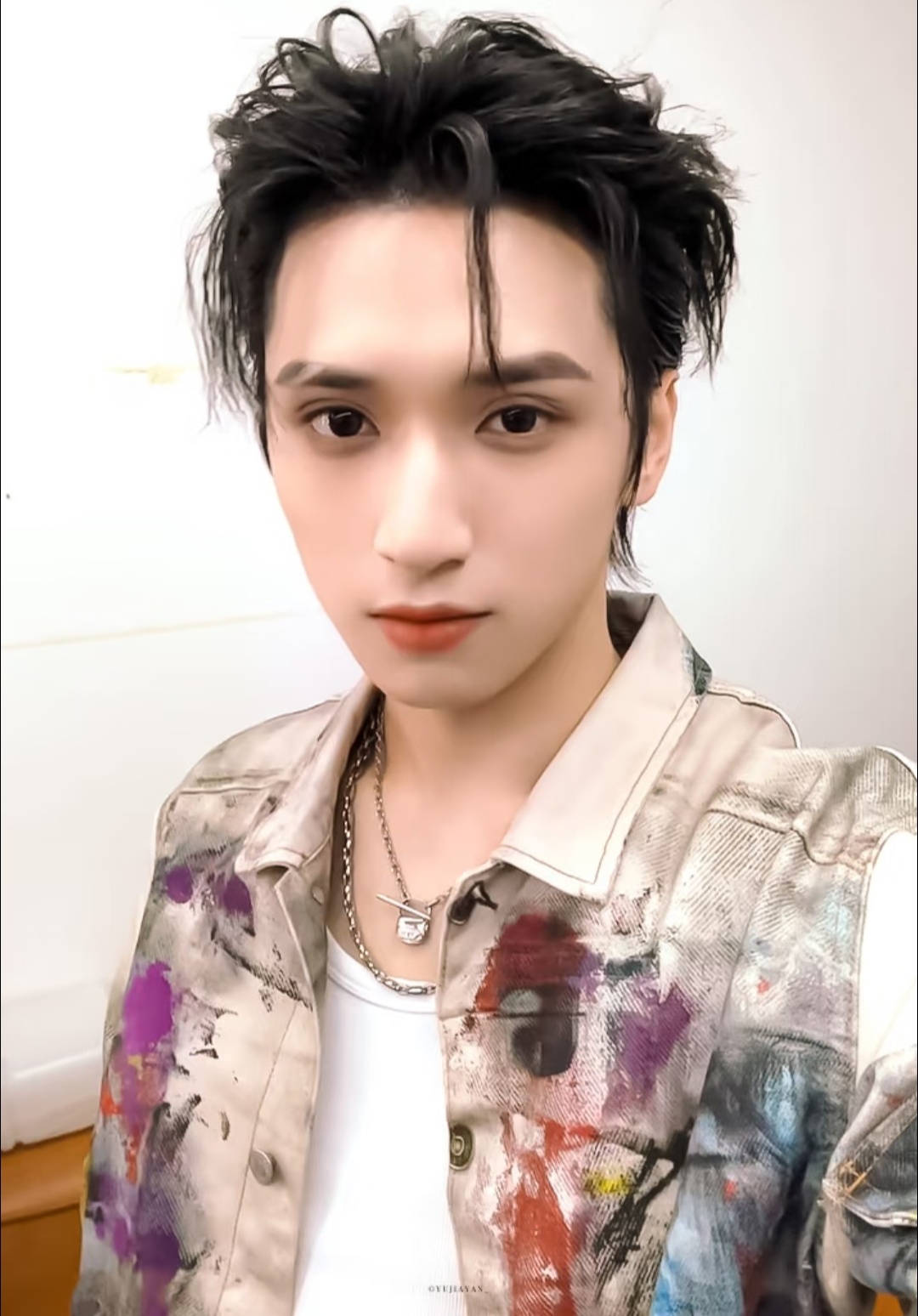 谁来懂一下此男的断眉+眉钉 