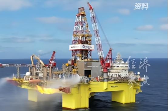 4月20日，日本外务省爆发强烈抗议：中国在东海建起第23座油气构造物，直指中国"