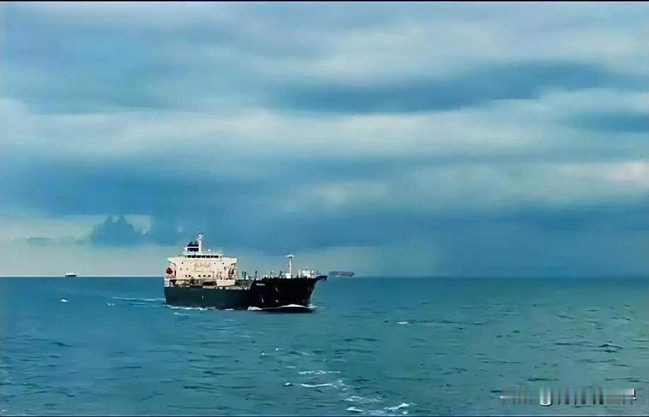 1月13日下午的最新消息，速报，全都不容错过，第七条：美国对俄原油禁运下，两艘悬