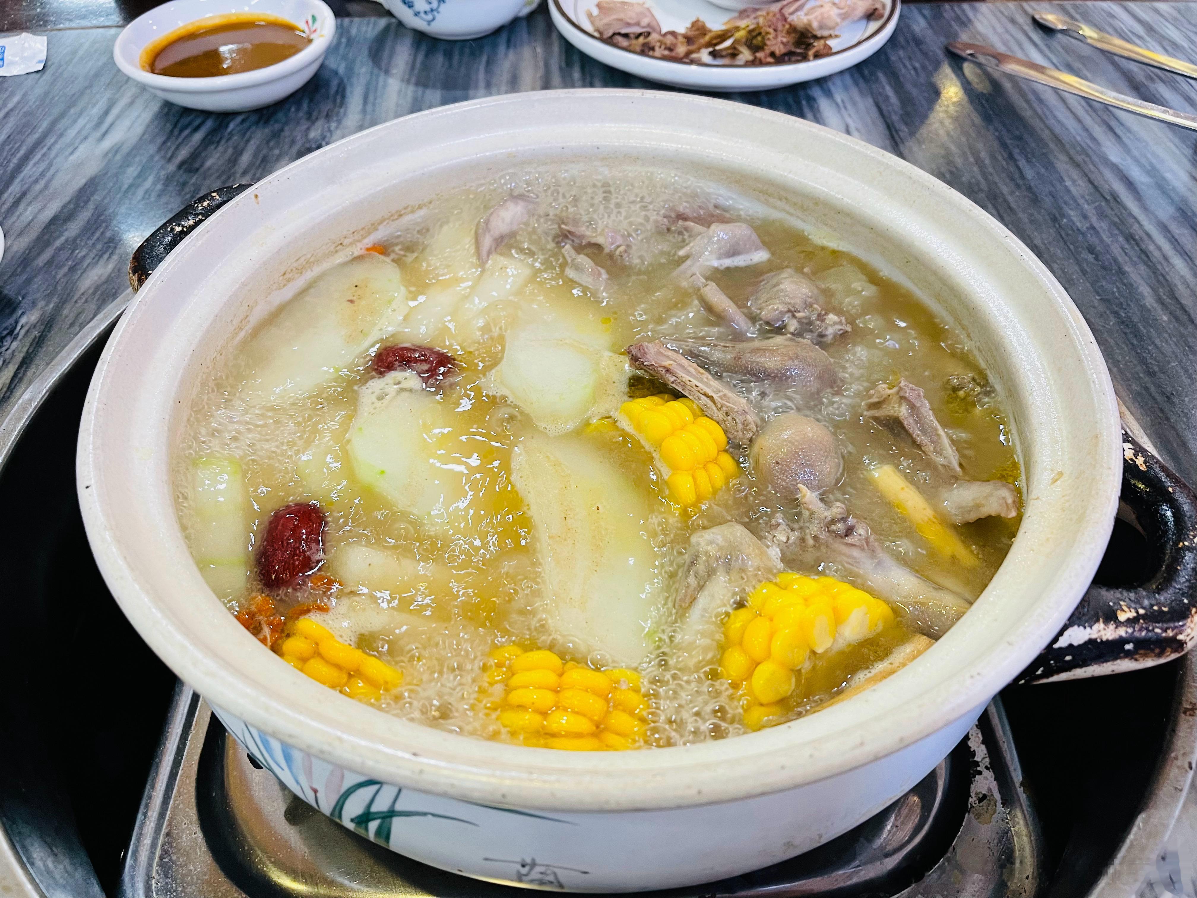 来中山，乳鸽自由了，奈何平时胃没锻炼出来[允悲][允悲][允悲][允悲]#营养师