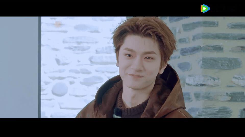 林一内娱哭妃赛道又多一人林一一滴泪演技 林一把遗憾演得无比具象，前半段是眼神的试