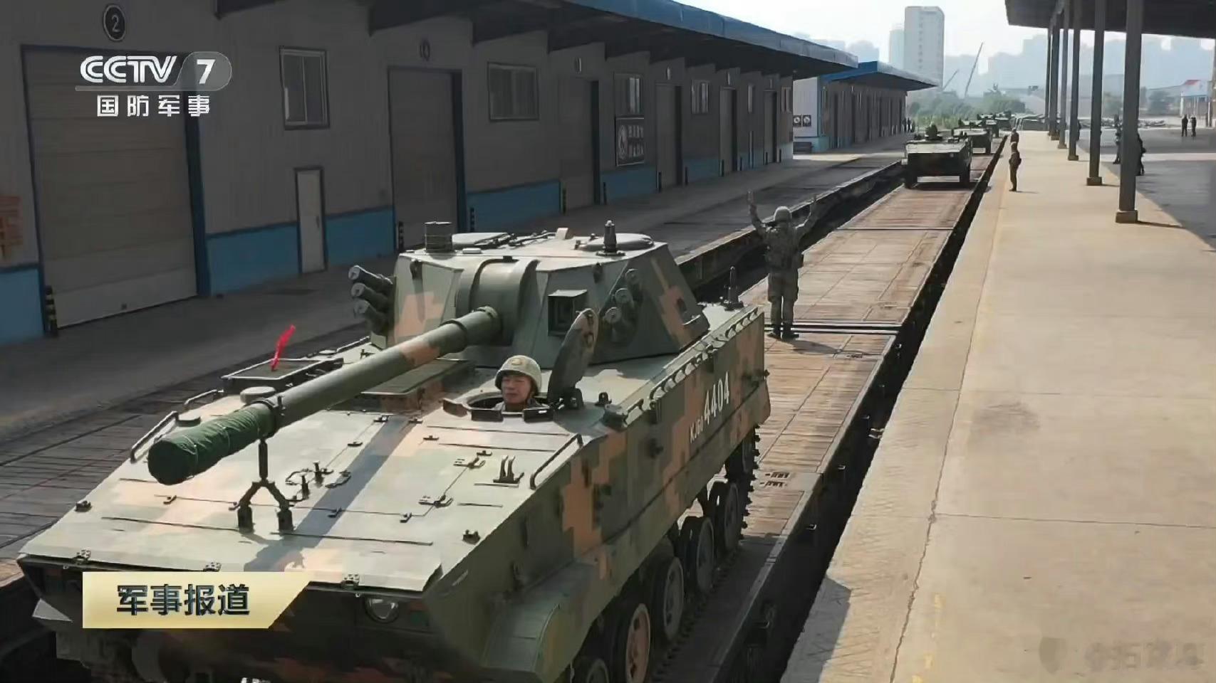 部队服役的空降兵版迫榴炮仿佛还是首见 ​​​