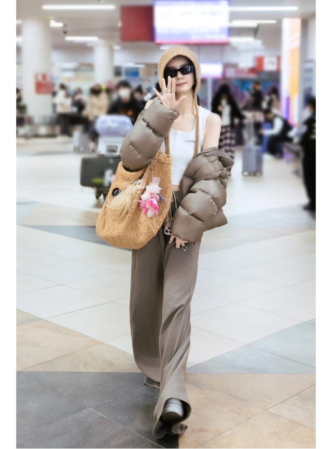 戚薇，这裤子是用来拖地的吗？