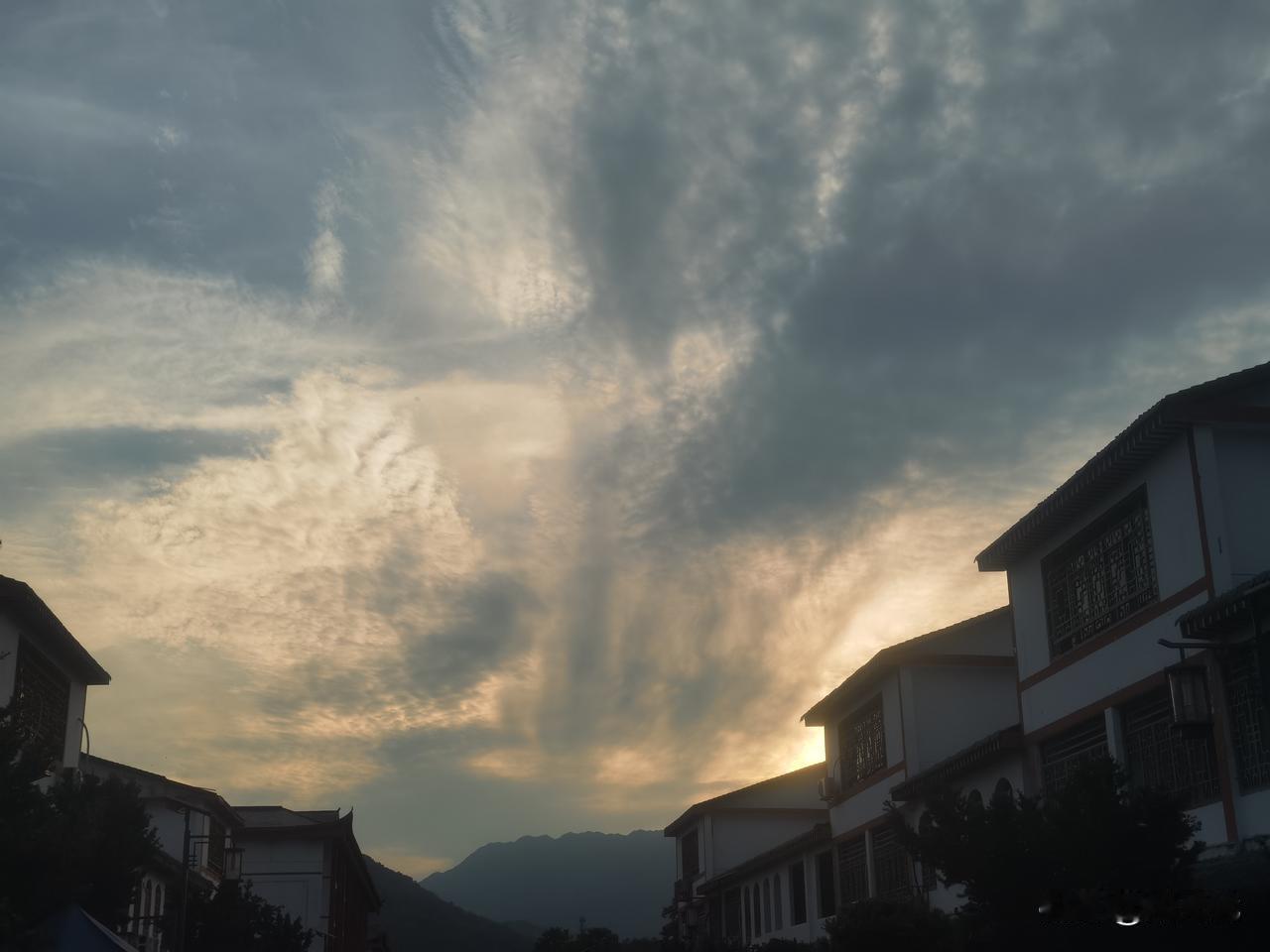 每一个人，都有自己的思维误区。我发现了：如今的一些人，在新的经济形势下，用老方法